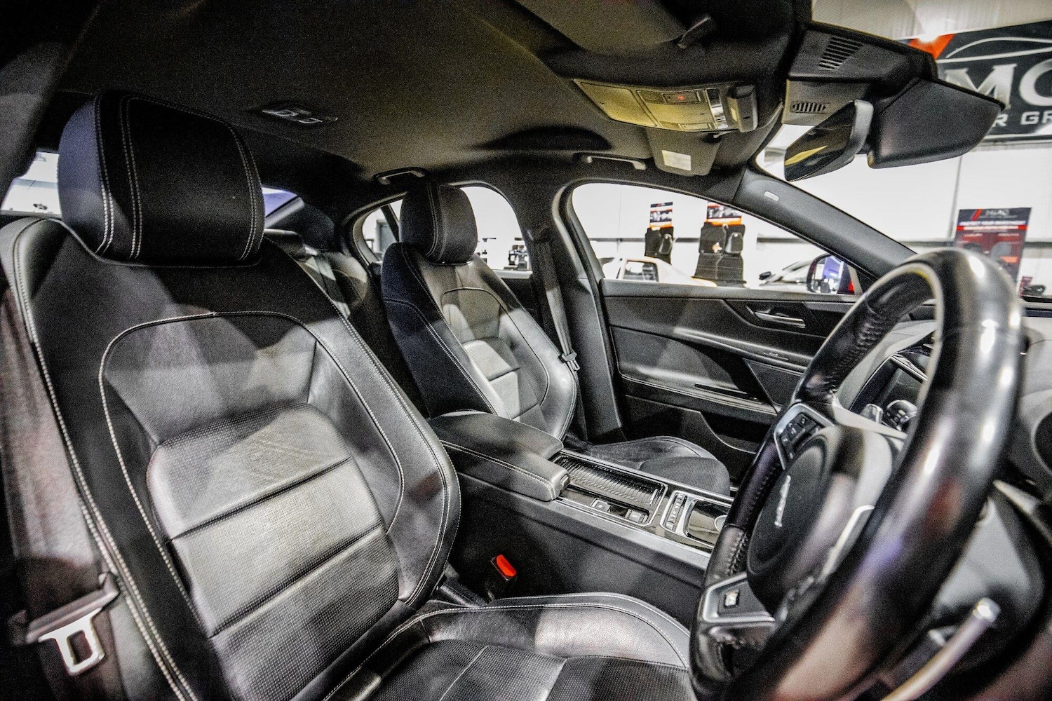 Used Jaguar XE 2019 for sale - 77565172: Photo 3