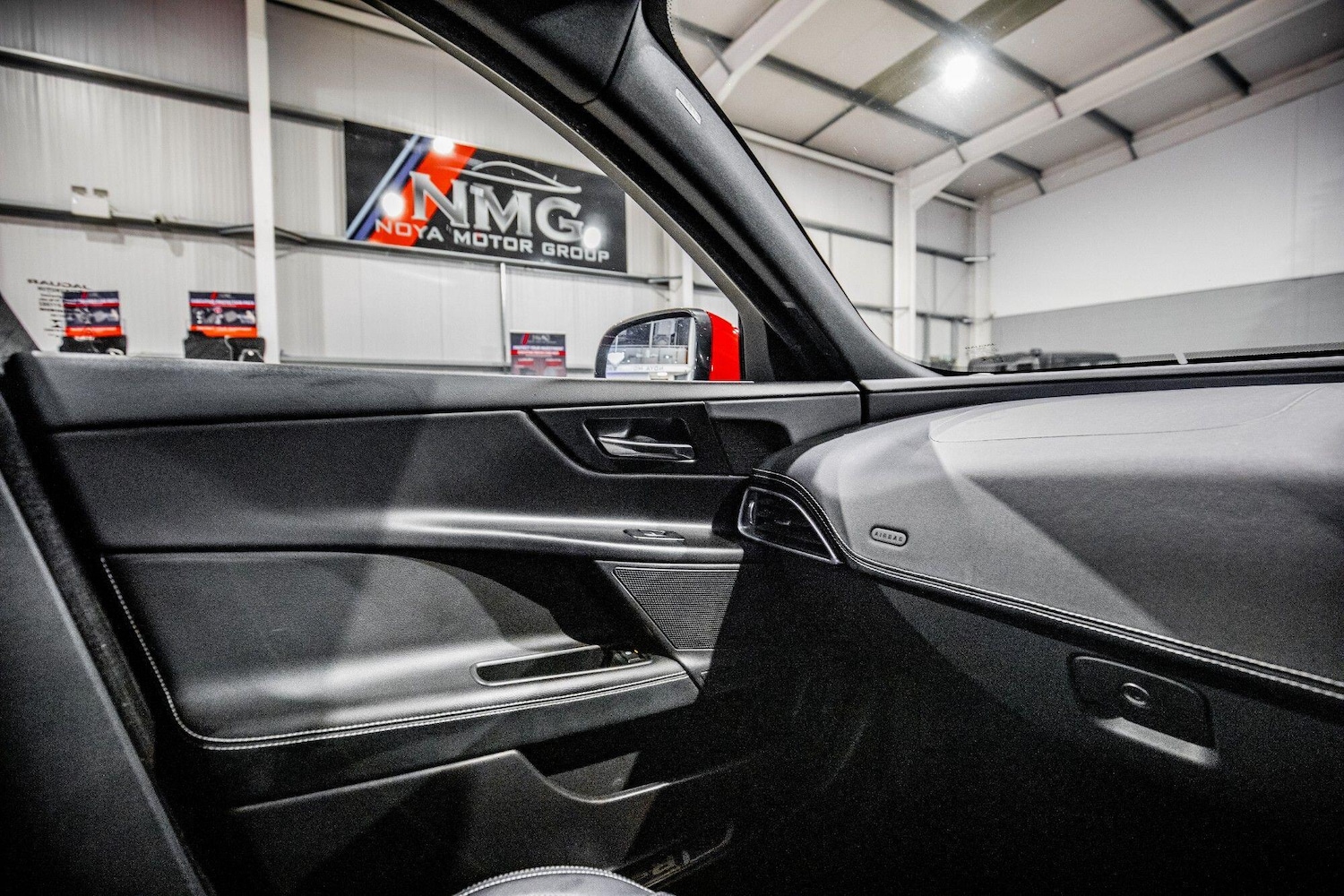 Used Jaguar XE 2019 for sale - 77565172: Photo 32