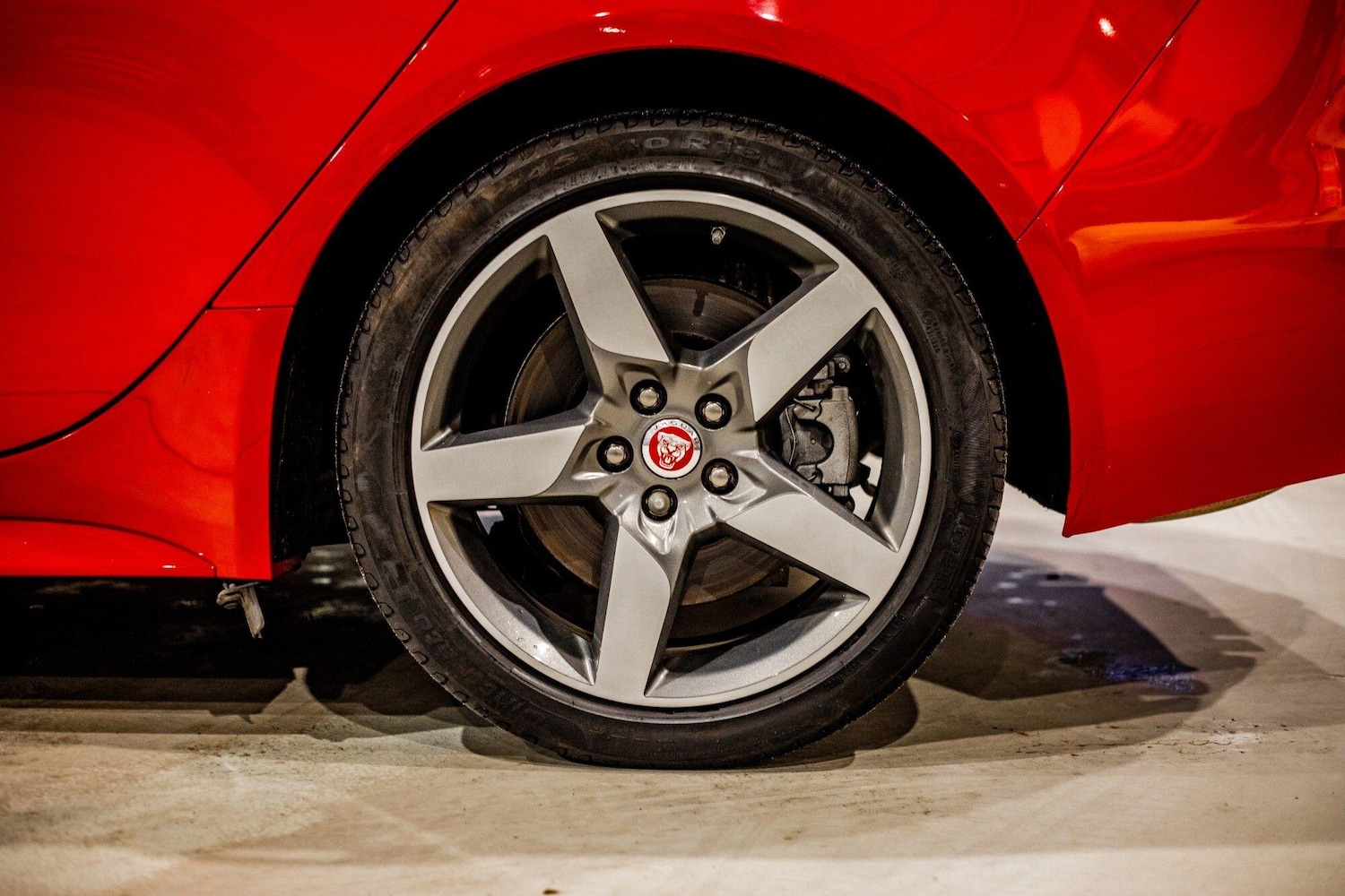 Used Jaguar XE 2019 for sale - 77565172: Photo 4