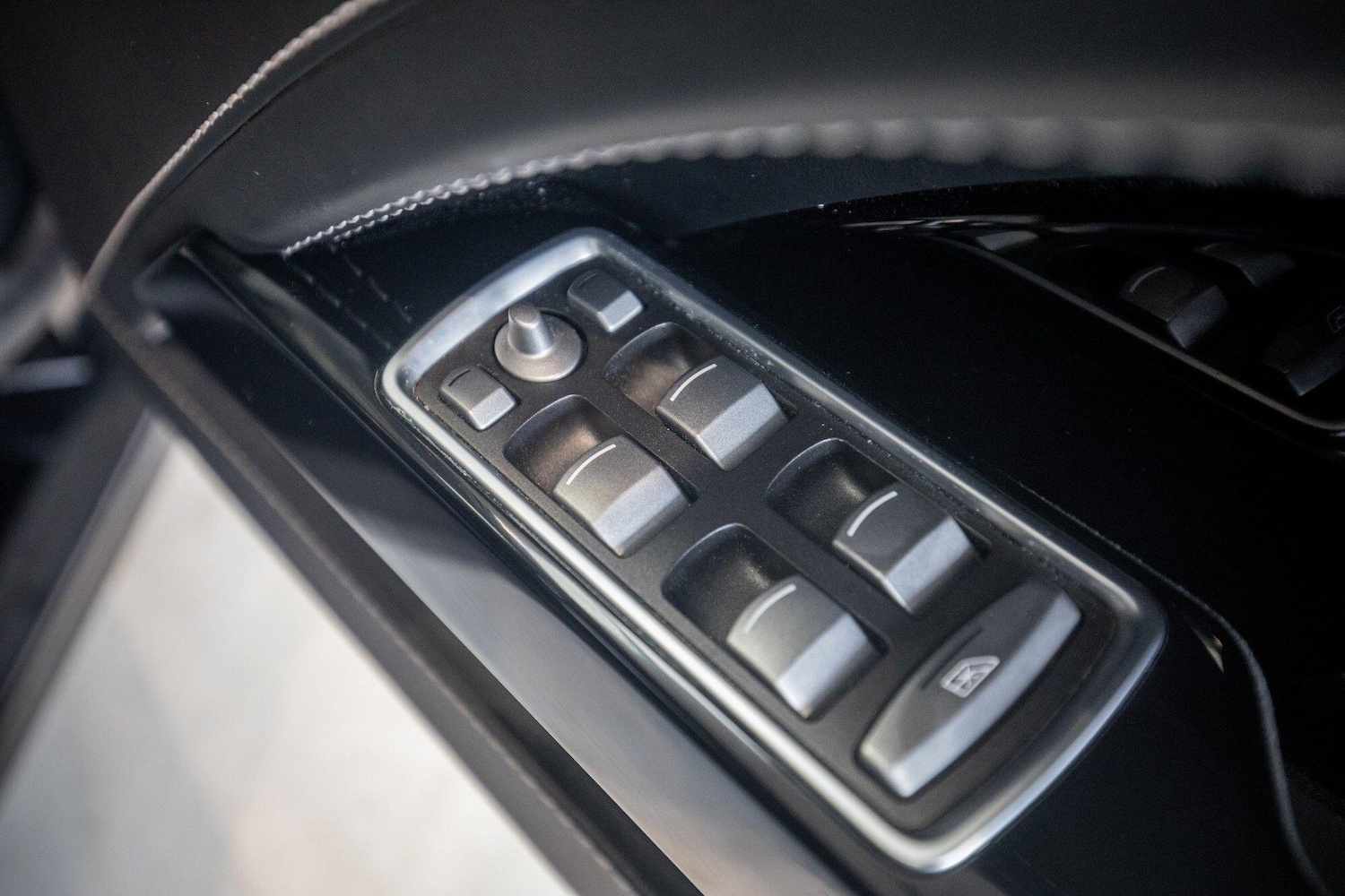 Used Aston Martin Rapide for sale - 76824618: Photo 24