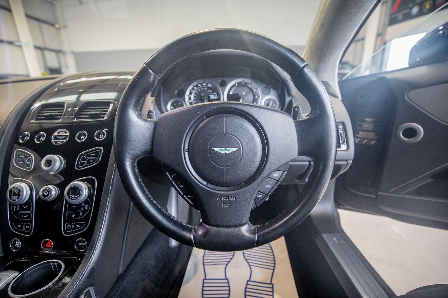 Used Aston Martin Rapide for sale - 76824618: Photo 26