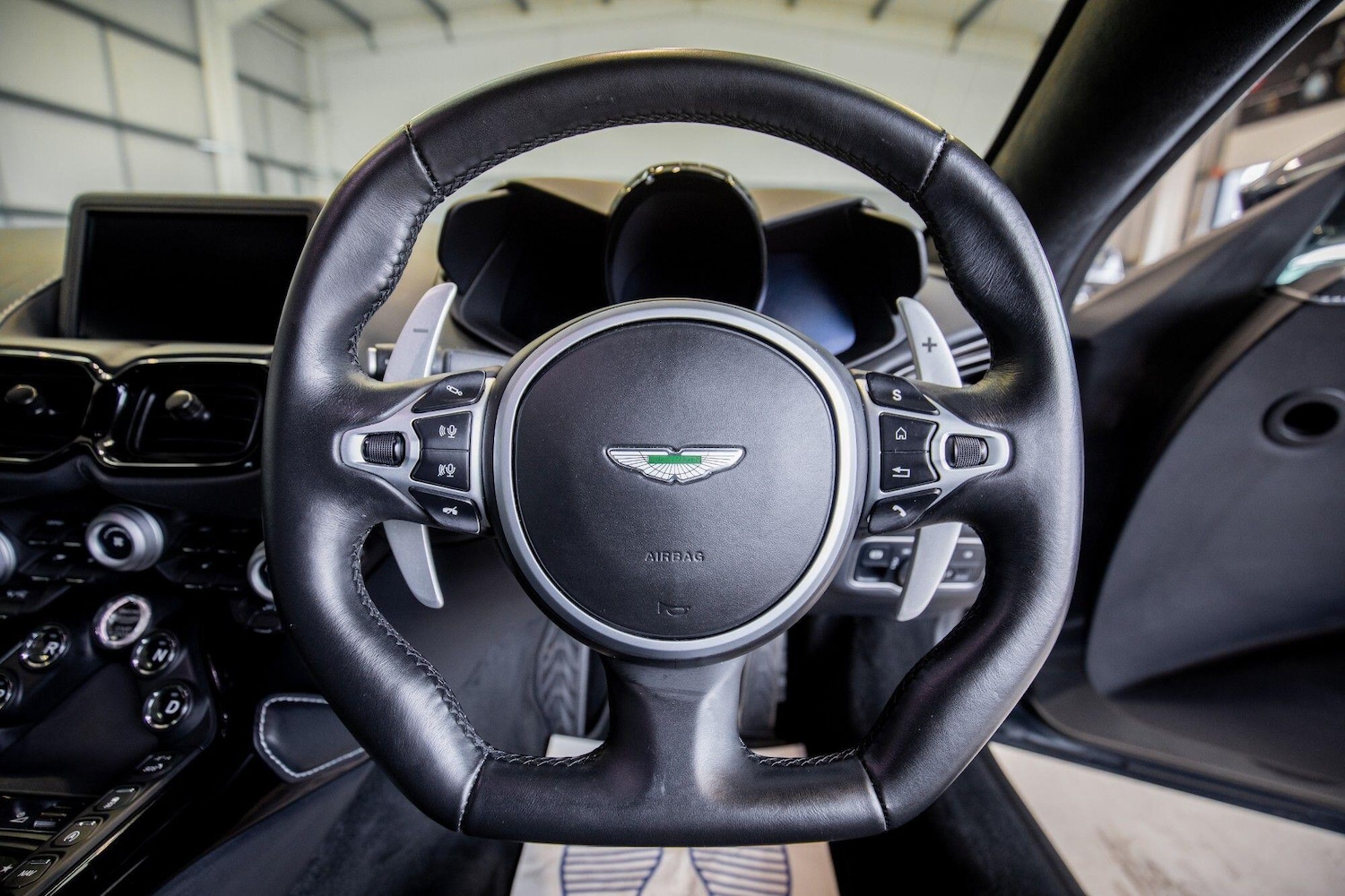 Used Land Rover Defender 2023 for sale - 76823695: Photo 17