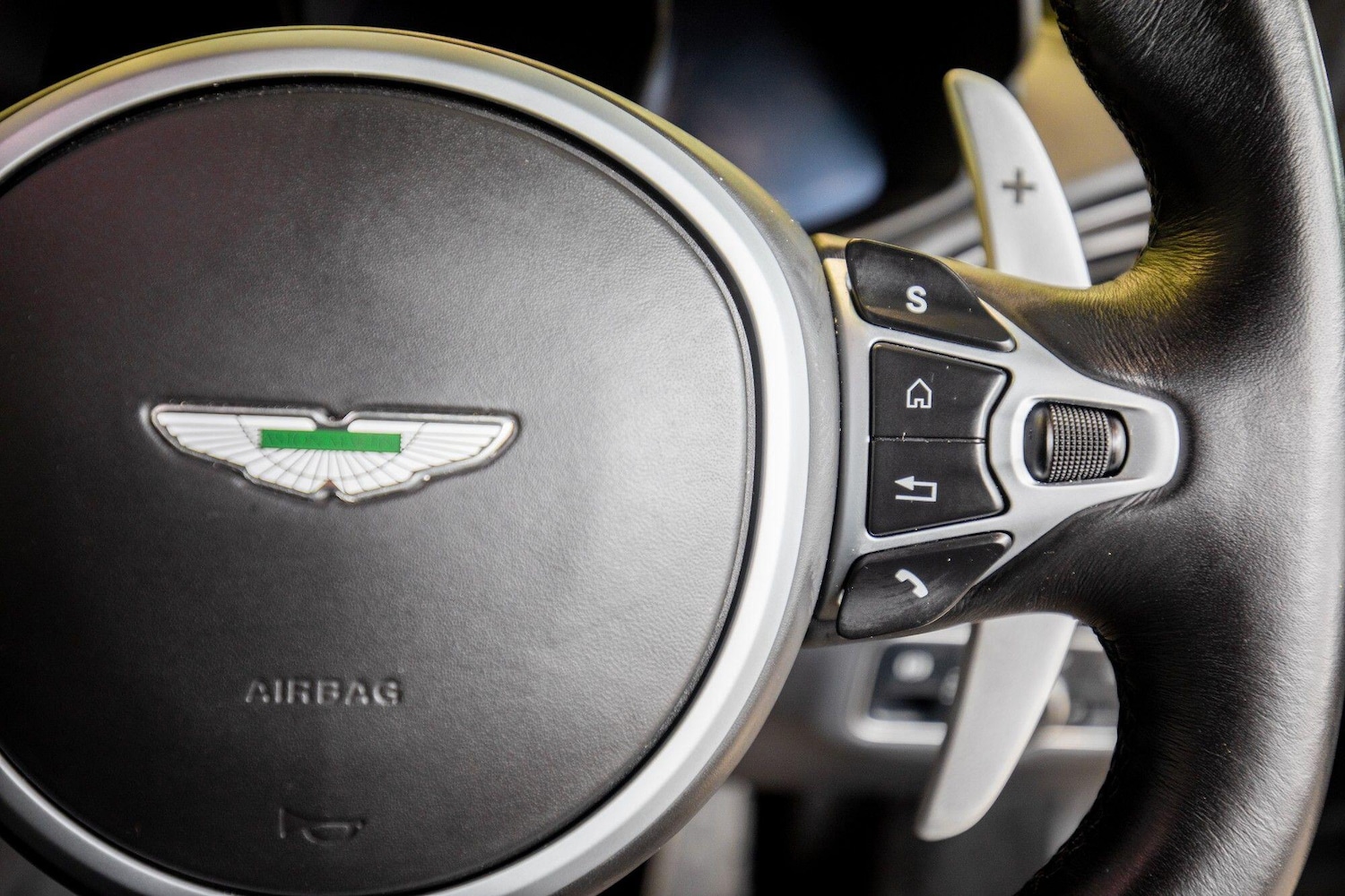 Used Land Rover Defender 2023 for sale - 76823695: Photo 18