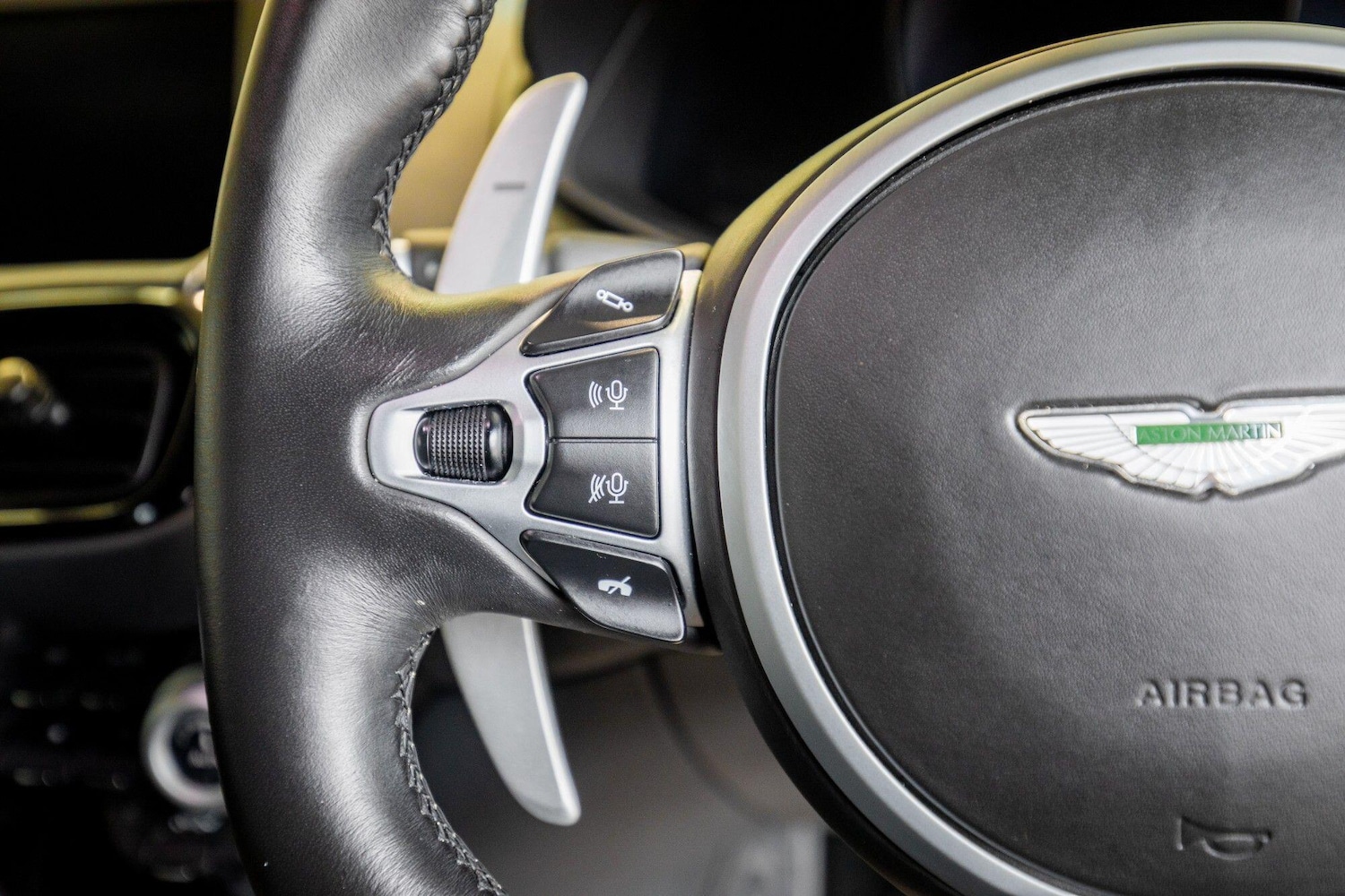 Used Land Rover Defender 2023 for sale - 76823695: Photo 19