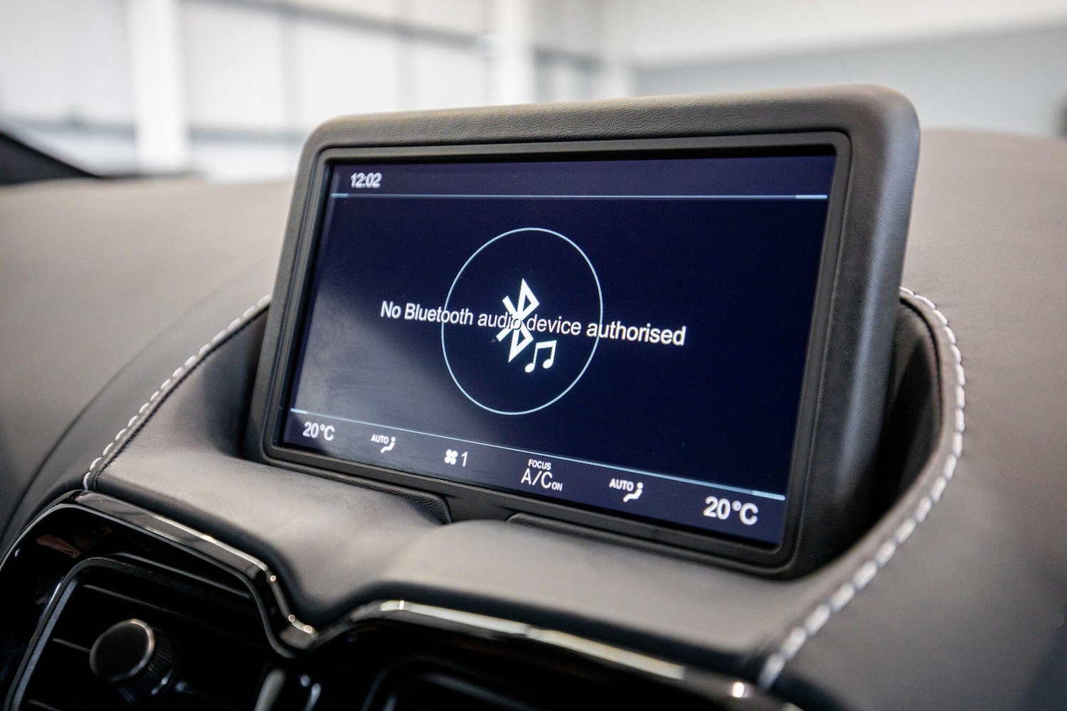 Used Land Rover Defender 2023 for sale - 76823695: Photo 26