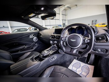 Used Aston Martin Vantage 2021 for sale - 76823695: Photo