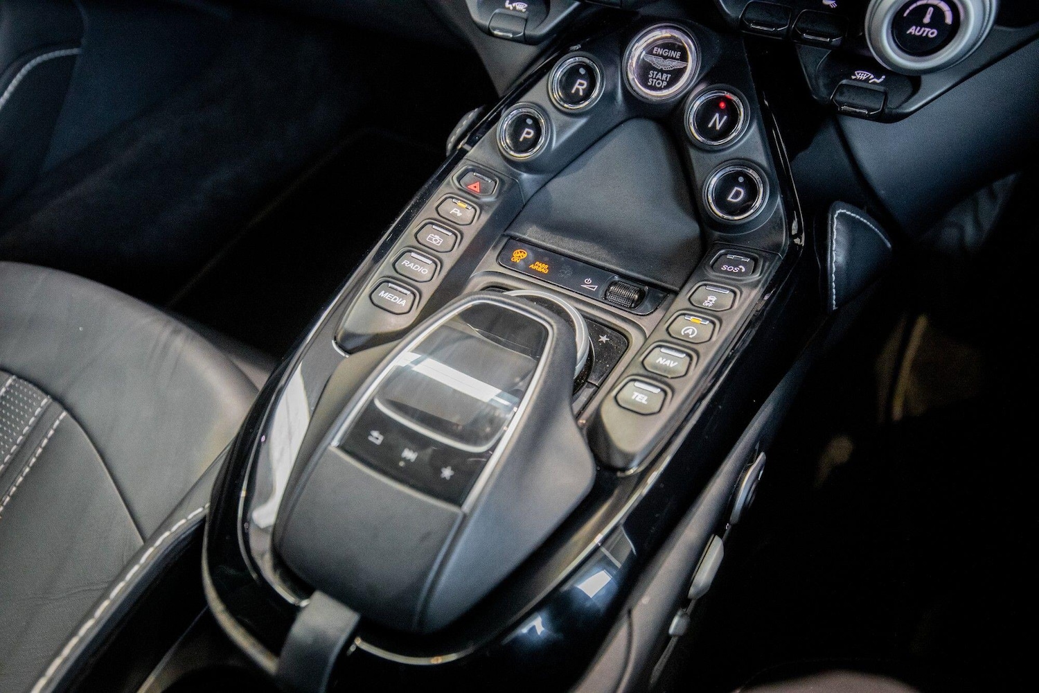 Used Land Rover Defender 2023 for sale - 76823695: Photo 32