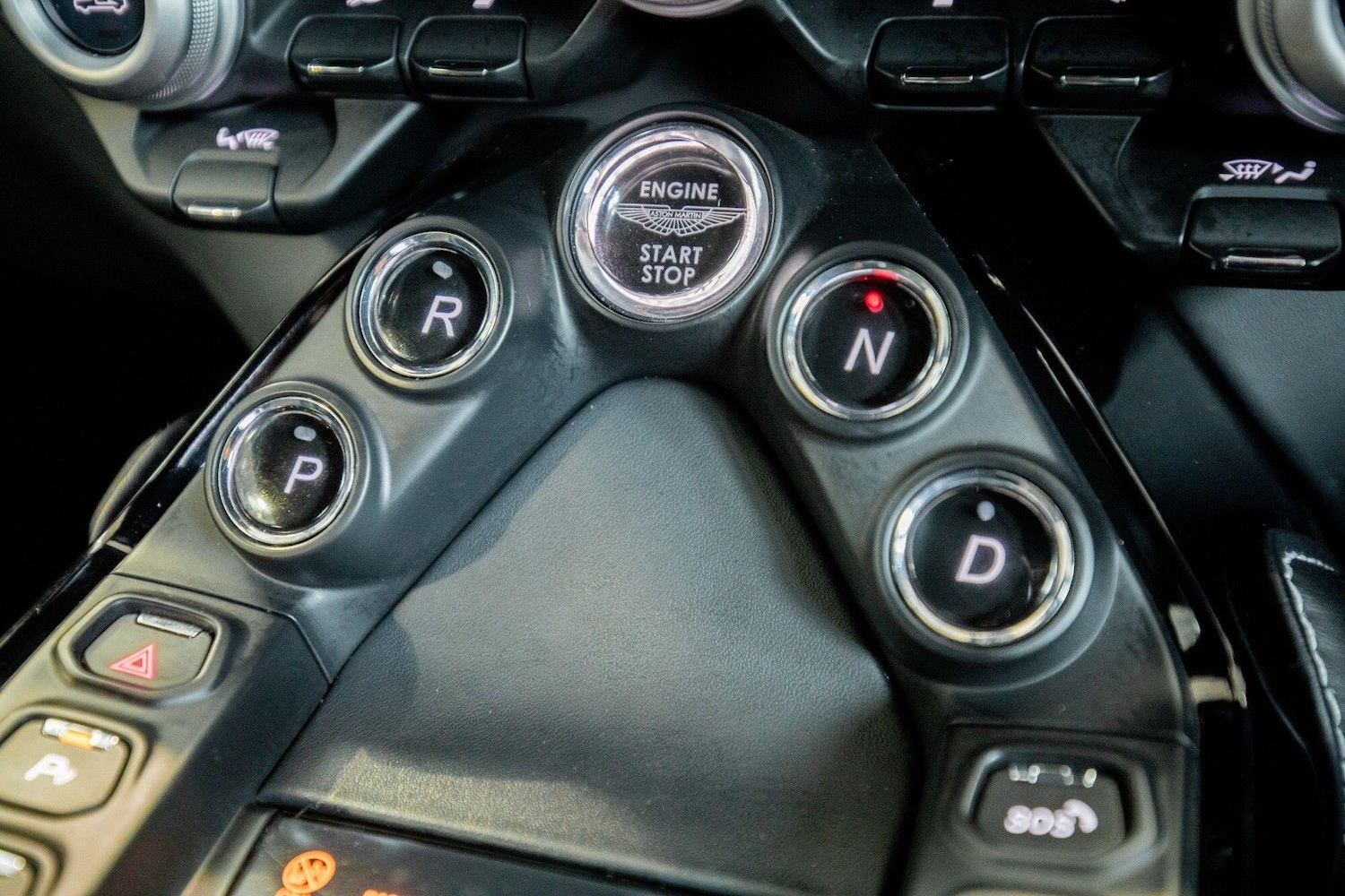 Used Land Rover Defender 2023 for sale - 76823695: Photo 33