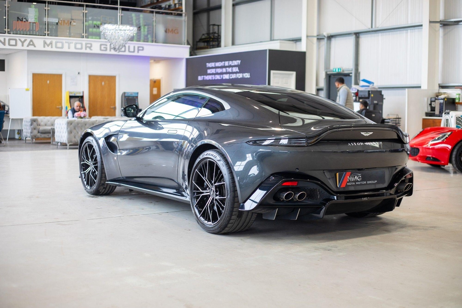 Used Land Rover Defender 2023 for sale - 76823695: Photo 4