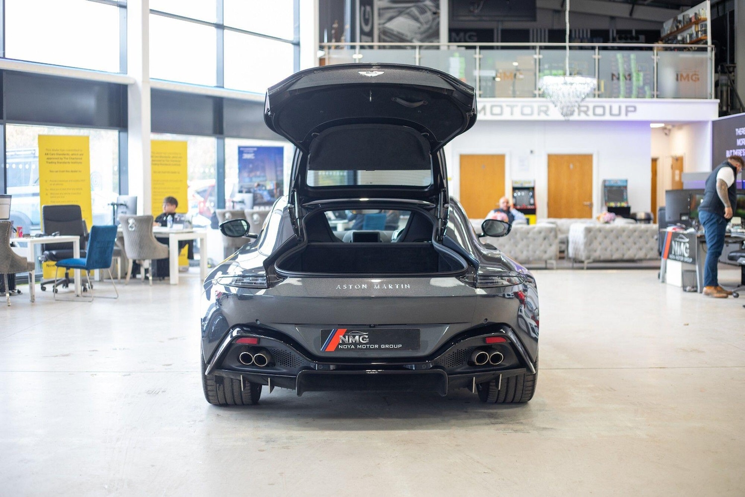 Used Land Rover Defender 2023 for sale - 76823695: Photo 44