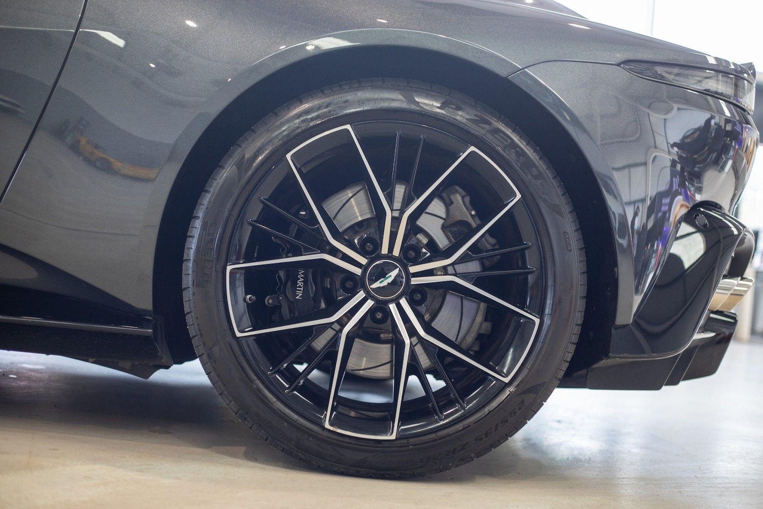 Used Land Rover Defender 2023 for sale - 76823695: Photo 7