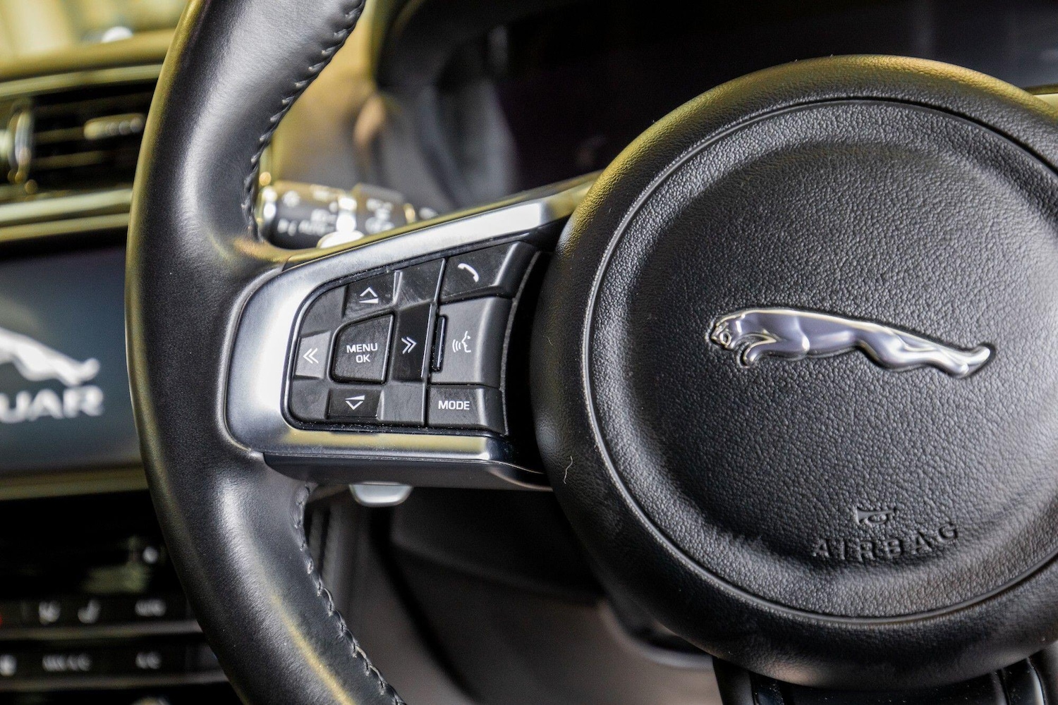 Used Jaguar F-Pace 2020 for sale - 77611842: Photo 21