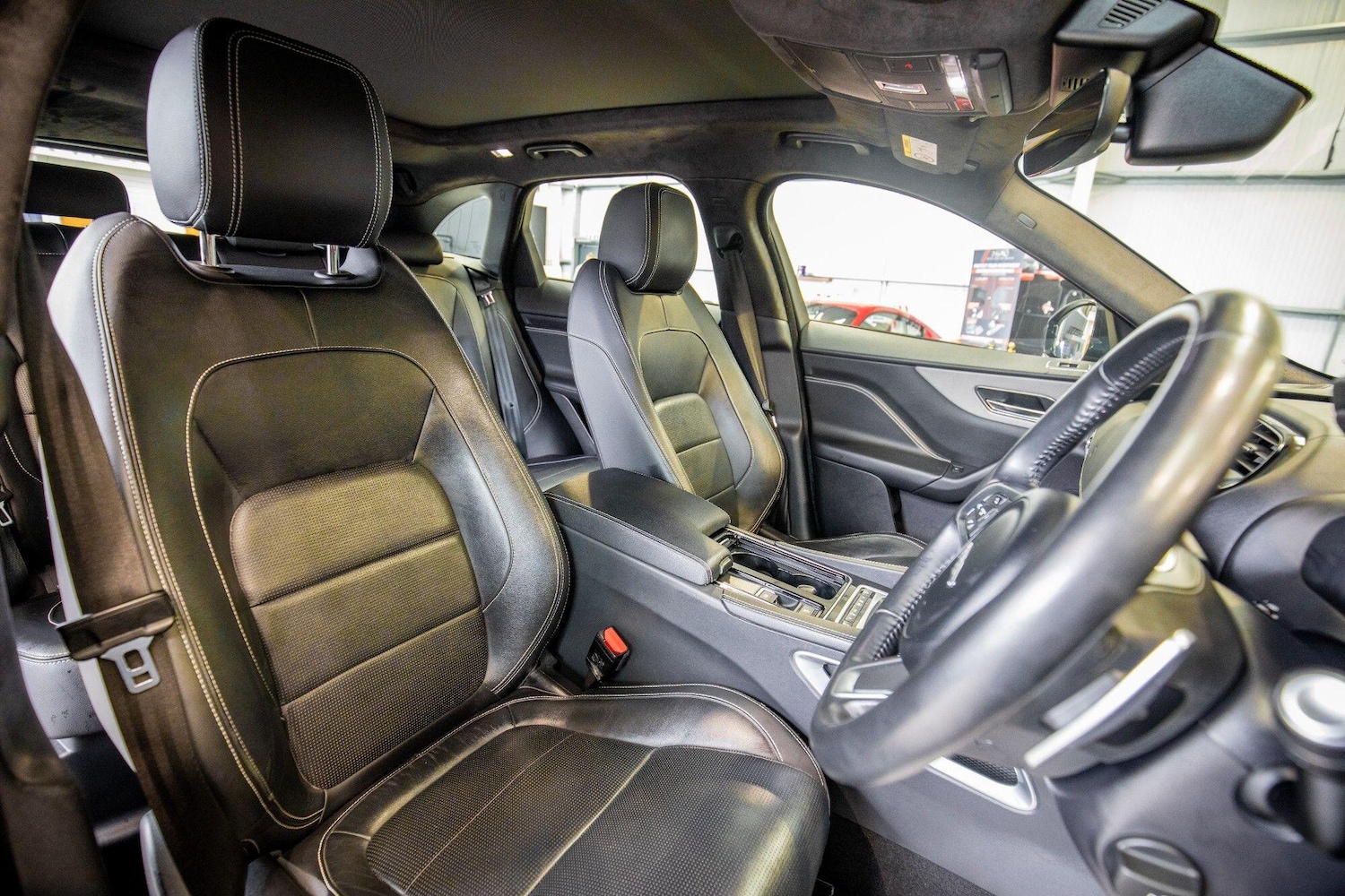 Used Jaguar F-Pace 2020 for sale - 77611842: Photo 3