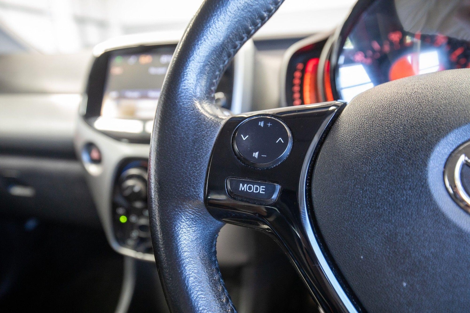 Used Toyota AYGO for sale - 76850507: Photo 28