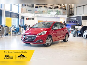 Used Peugeot 208 2015 for sale - 76824516: Photo