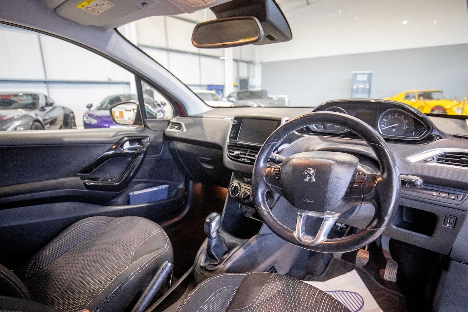 Used Peugeot 208 for sale - 76824516: Photo 2