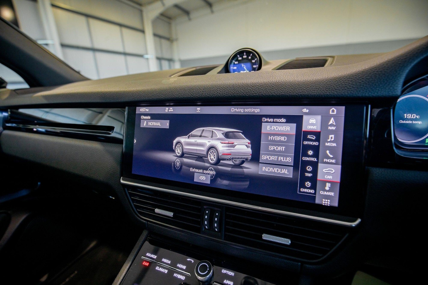 Used Porsche Cayenne 2020 for sale - 76824551: Photo 31