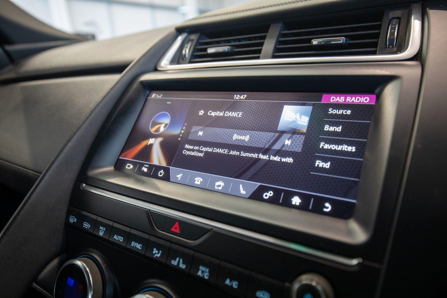 Used Jaguar E-Pace 2018 for sale - 76825250: Photo 24