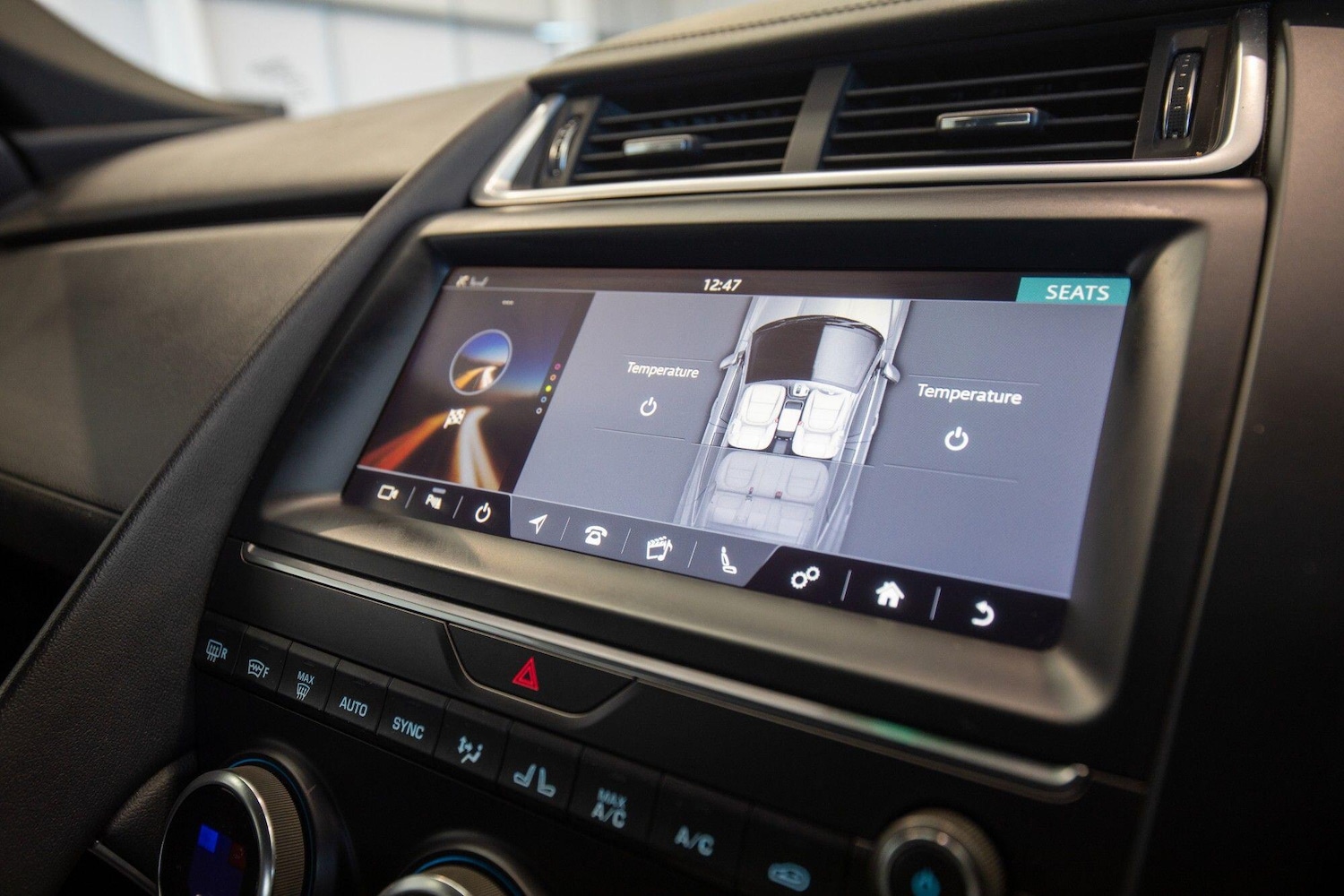 Used Jaguar E-Pace 2018 for sale - 76825250: Photo 25