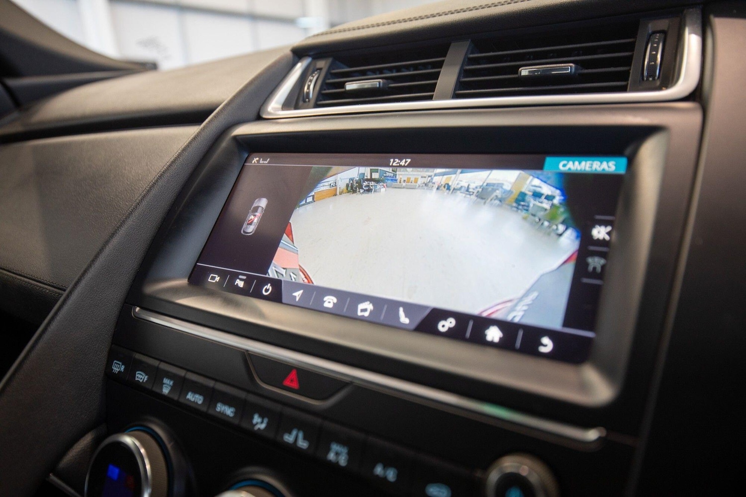 Used Jaguar E-Pace 2018 for sale - 76825250: Photo 26