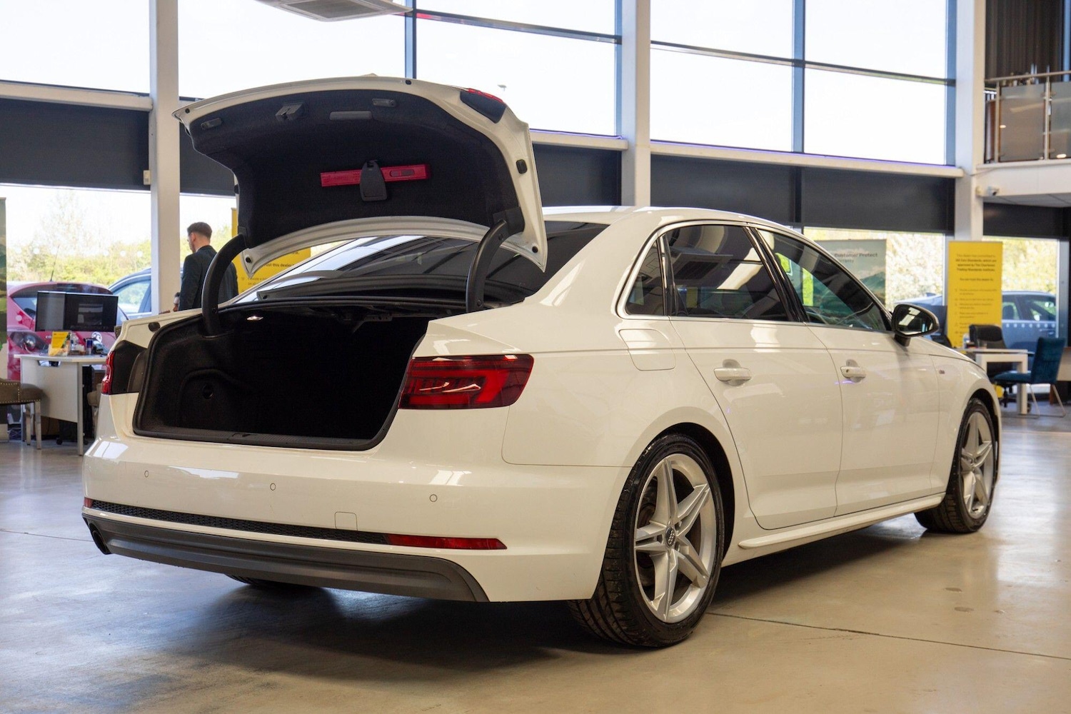 Used Audi A4 2018 for sale - 78204404: Photo 28