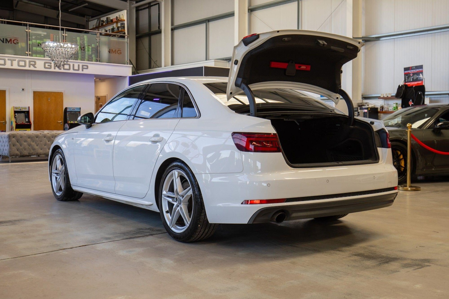 Used Audi A4 2018 for sale - 78204404: Photo 32