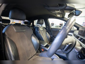 Used Audi A4 2018 for sale - 78204404: Photo