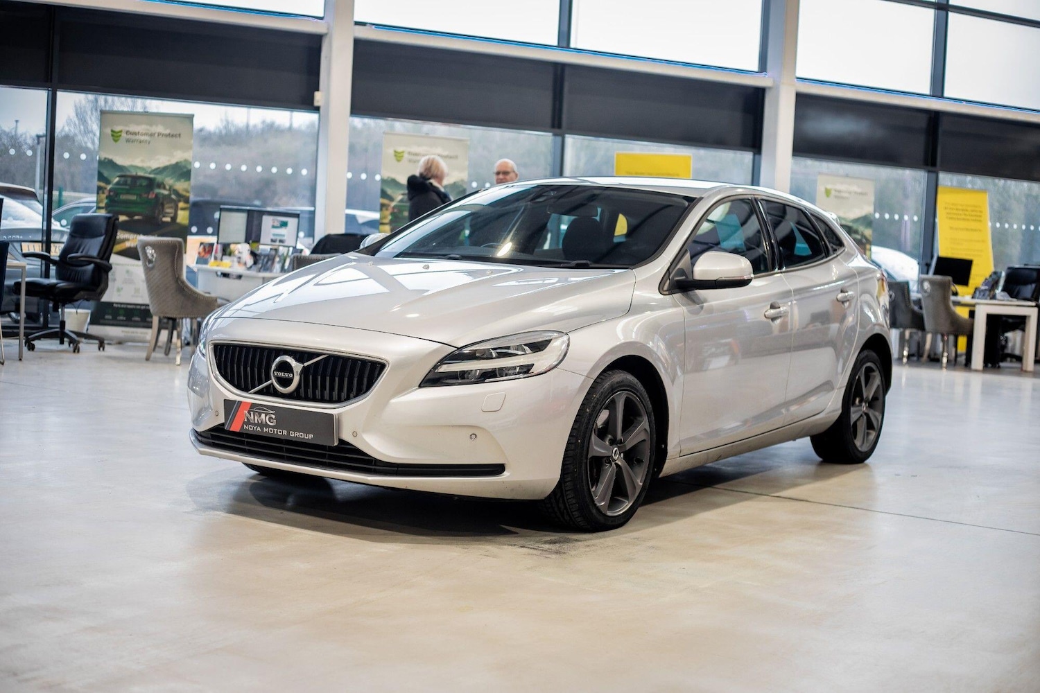 Used Volvo V40 2017 for sale - 77637523: Photo 10