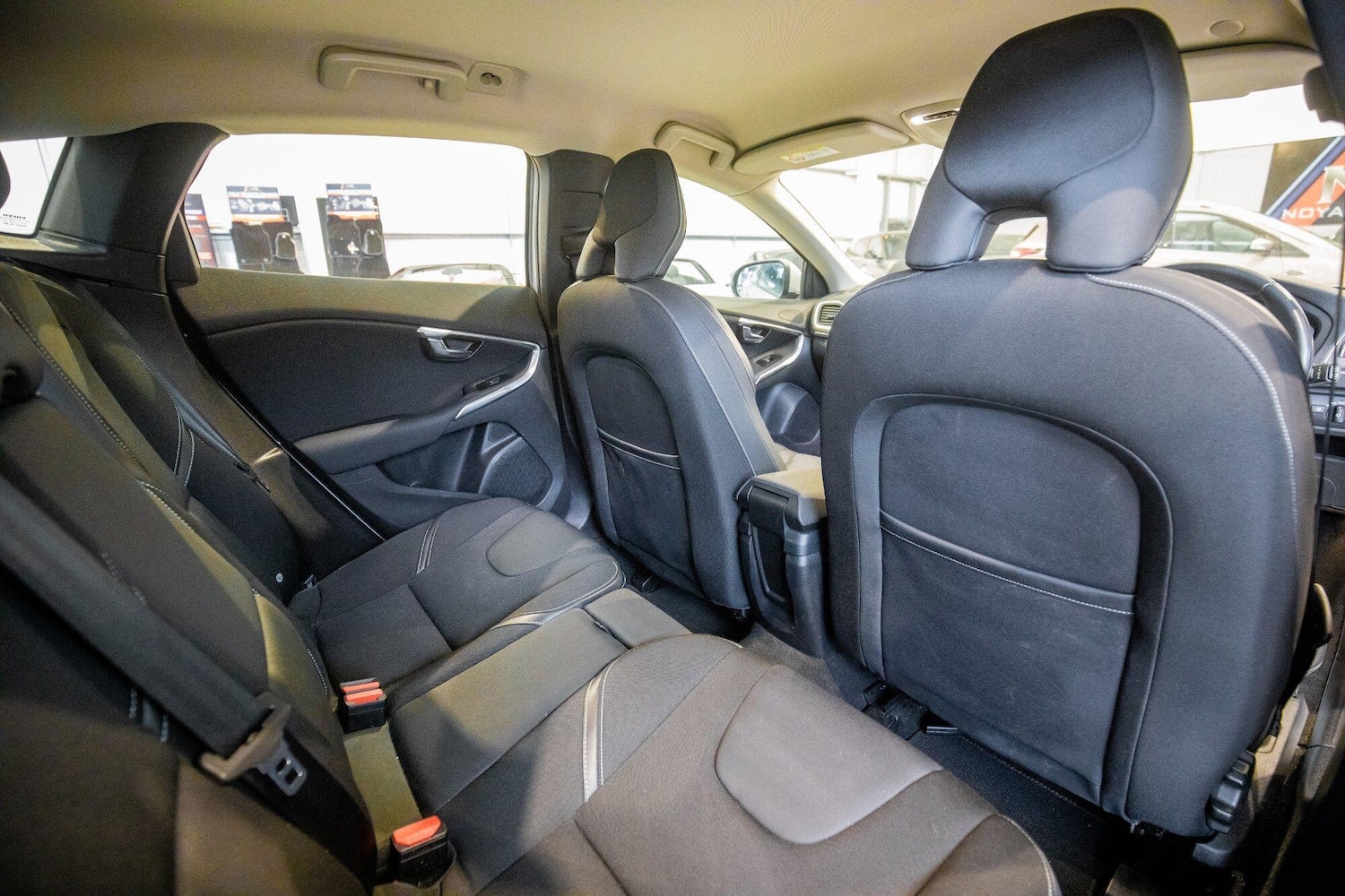 Used Volvo V40 2017 for sale - 77637523: Photo 14