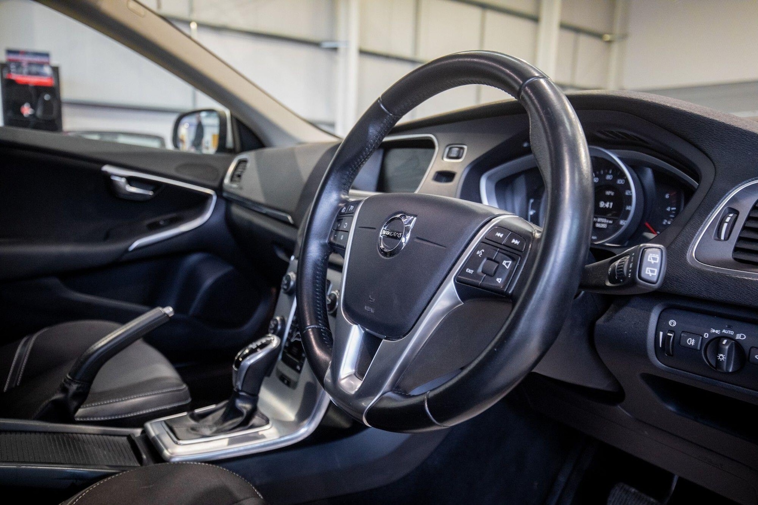 Used Volvo V40 2017 for sale - 77637523: Photo 18