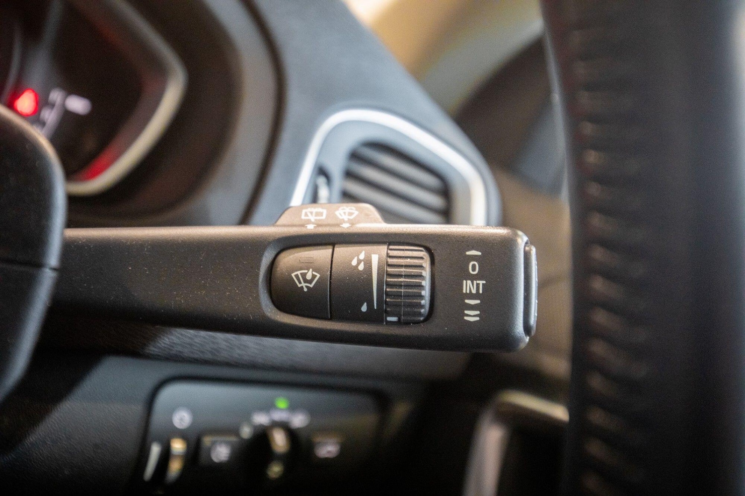 Used Volvo V40 2017 for sale - 77637523: Photo 23