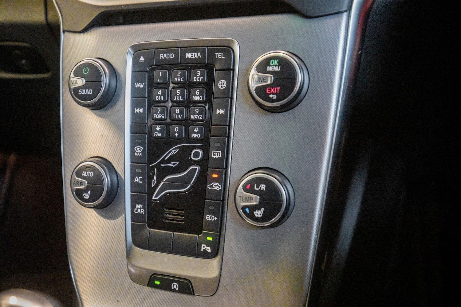 Used Volvo V40 2017 for sale - 77637523: Photo 29