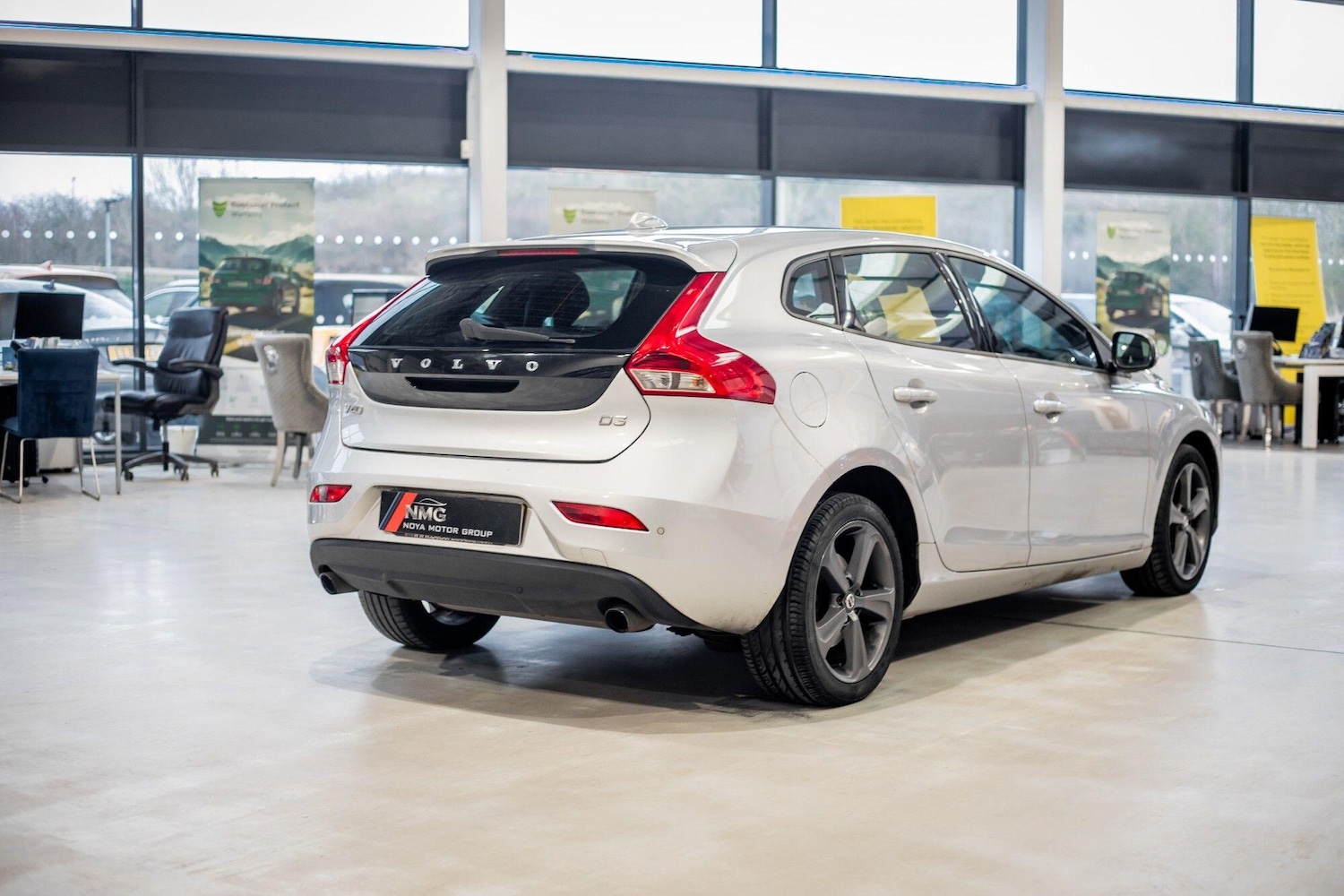 Used Volvo V40 2017 for sale - 77637523: Photo 35