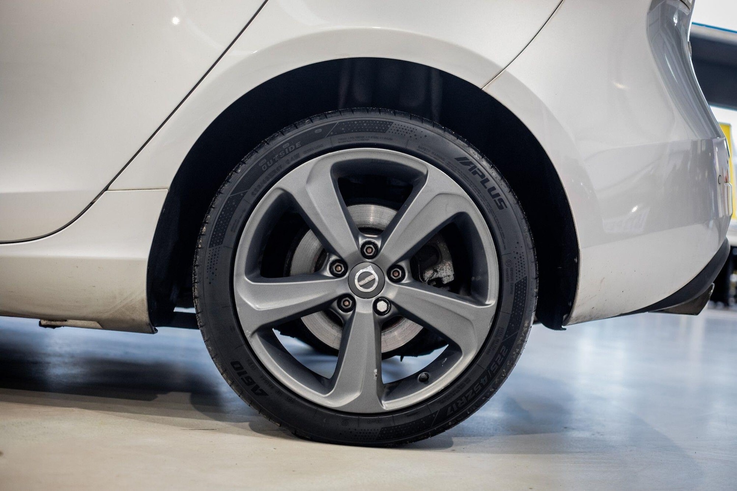 Used Volvo V40 2017 for sale - 77637523: Photo 7