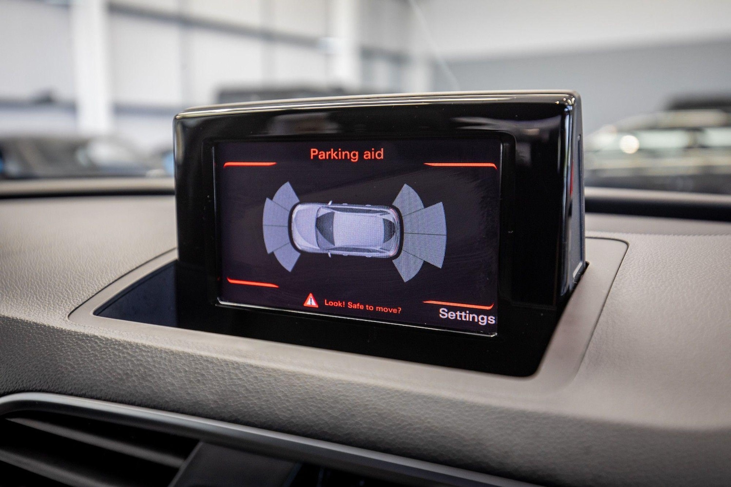 Used Audi Q3 2015 for sale - 76824525: Photo 26