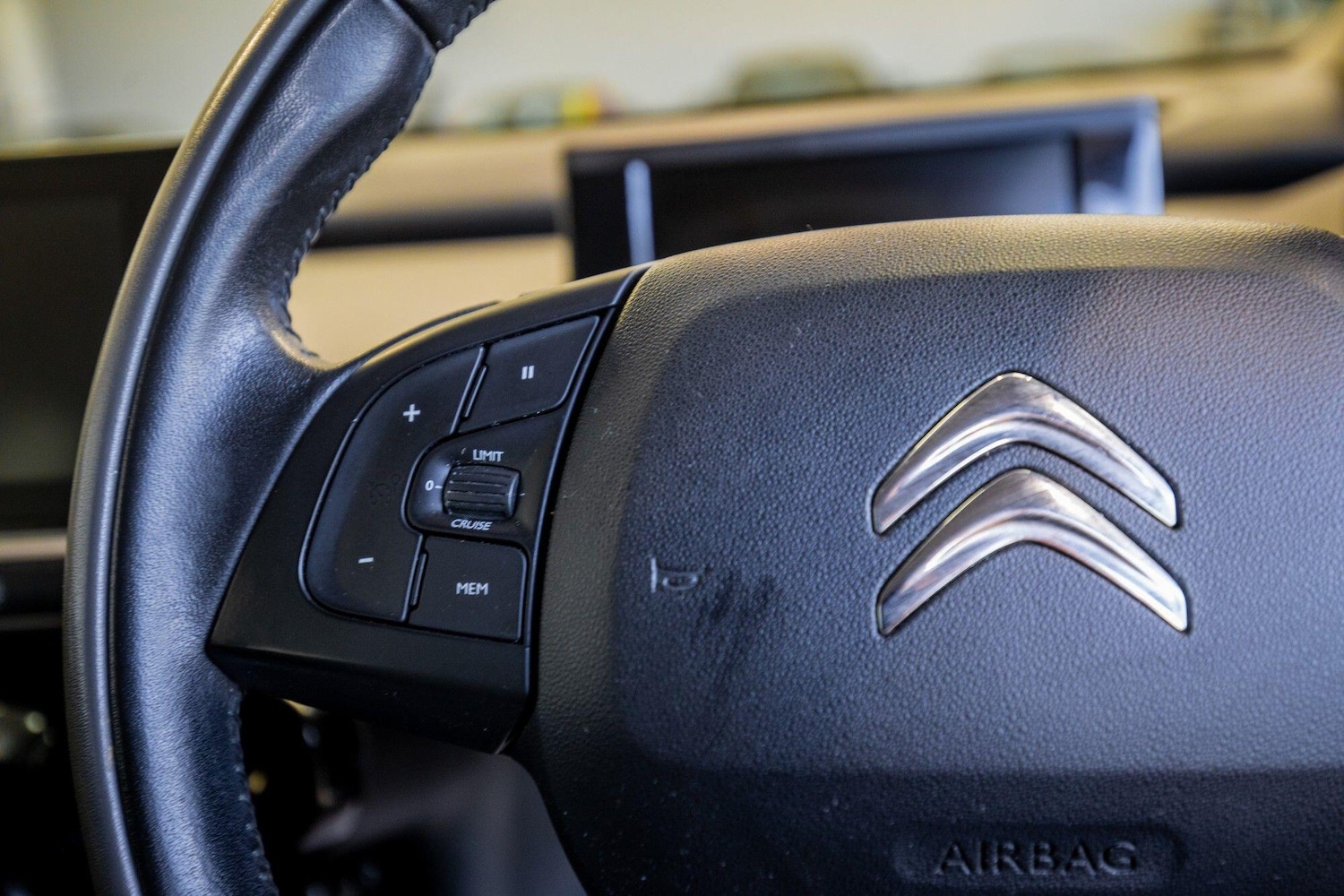 Used Citroen C4 Cactus for sale - 77074058: Photo 21