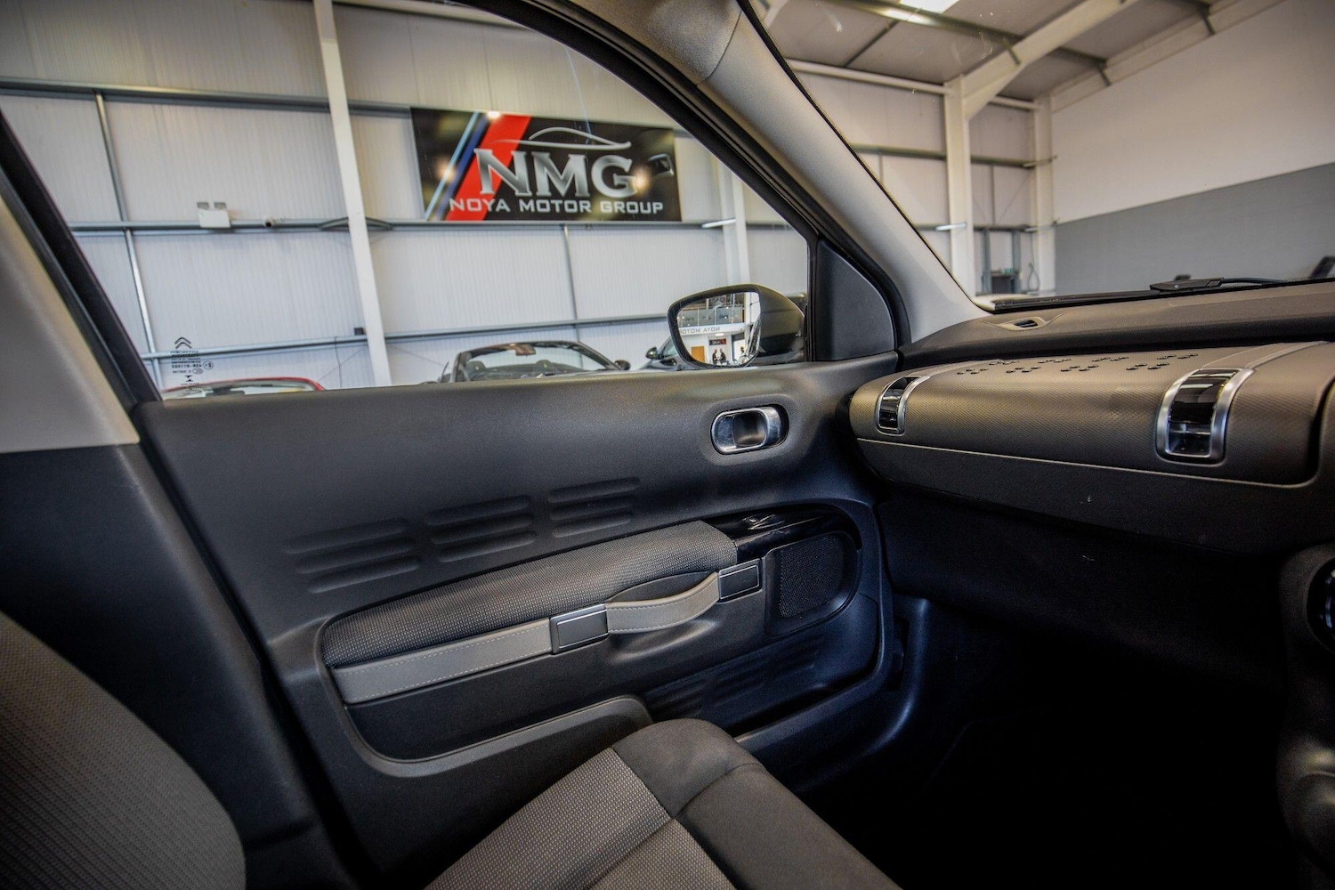 Used Citroen C4 Cactus for sale - 77074058: Photo 30