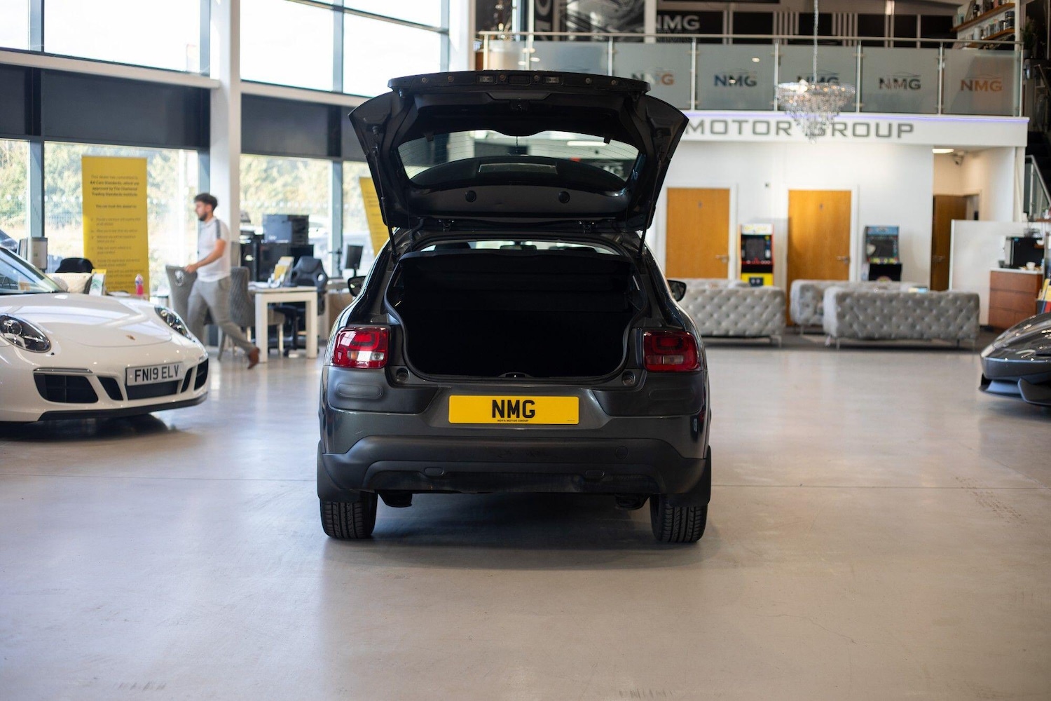 Used Citroen C4 Cactus for sale - 77074058: Photo 35