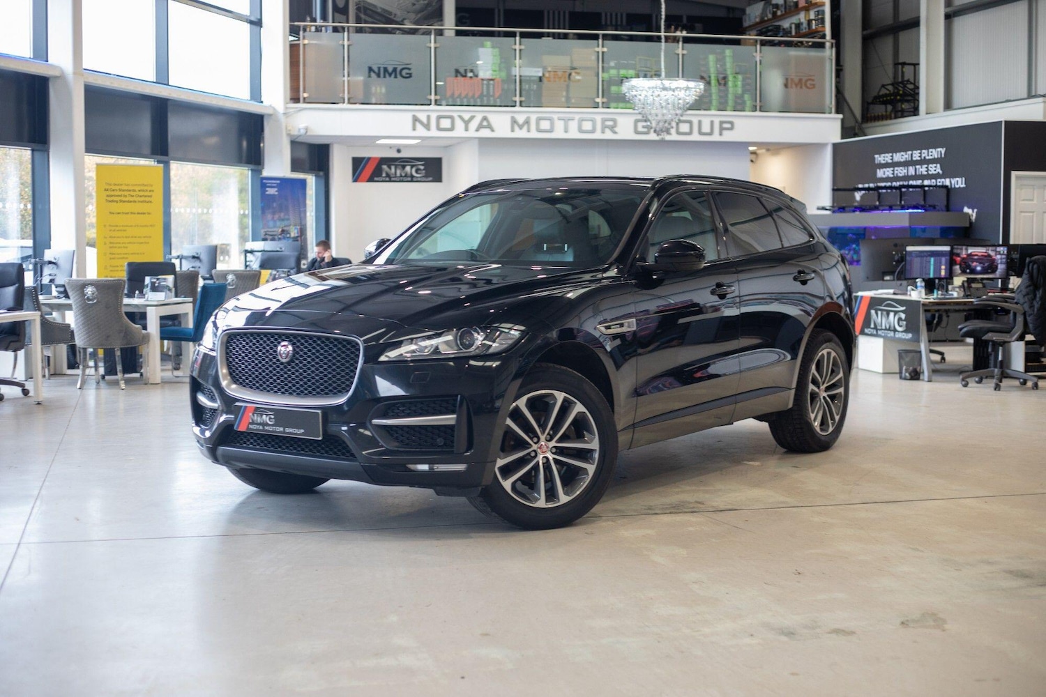 Used Jaguar F-Pace 2019 for sale - 76824408: Photo 1
