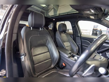 Used Jaguar F-Pace 2019 for sale - 76824408: Photo