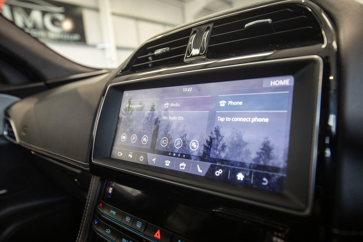 Used Jaguar F-Pace 2019 for sale - 76824408: Photo 31