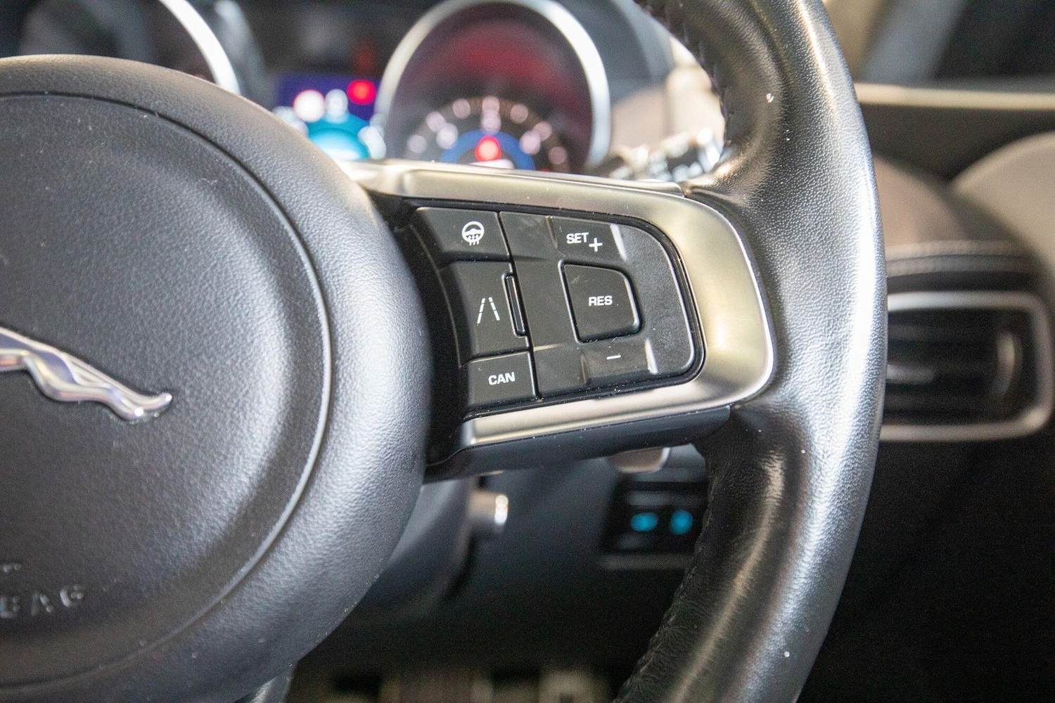 Used Jaguar F-Pace 2019 for sale - 76824408: Photo 41