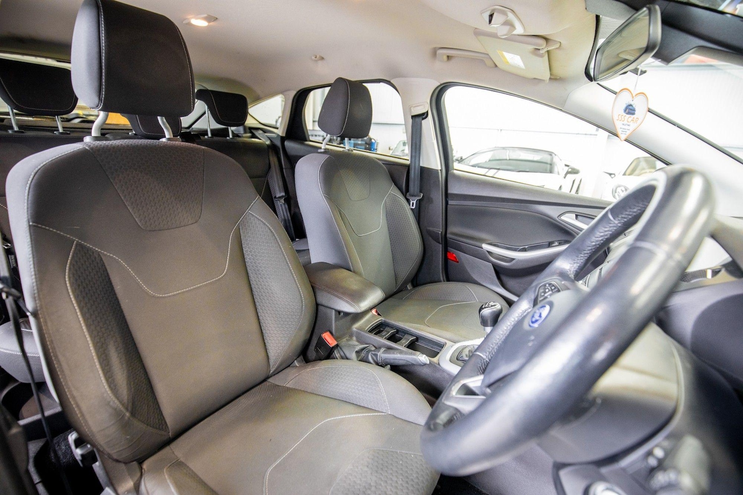 Used Ford Focus for sale - 76825177: Photo 3