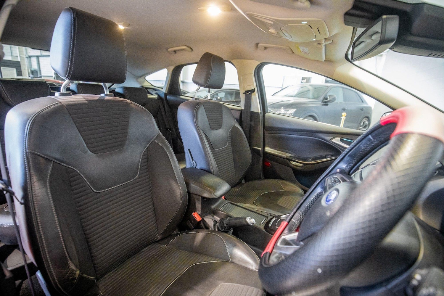 Used Ford Focus 2015 for sale - 77411112: Photo 3