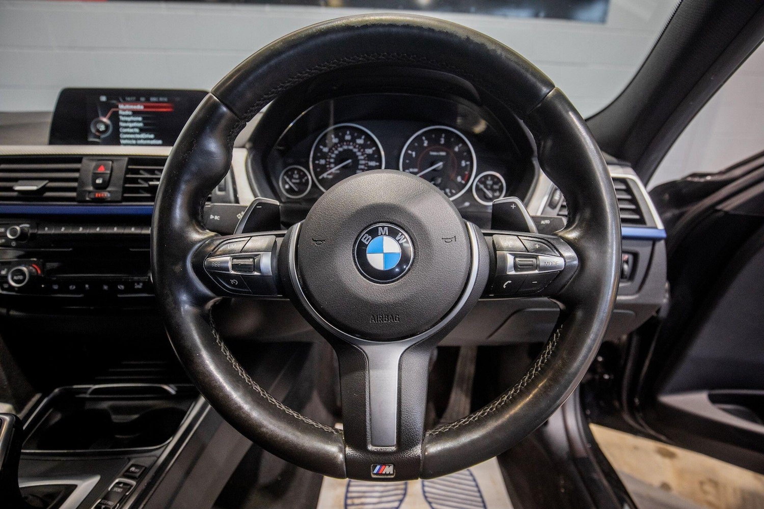Used BMW 3 Series 2017 for sale - 77637924: Photo 16