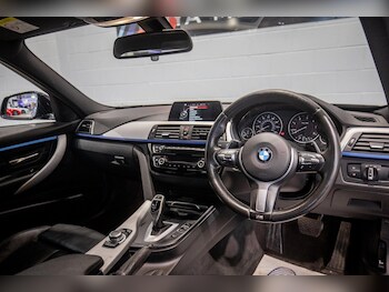 Used BMW 3 Series 2017 for sale - 77637924: Photo