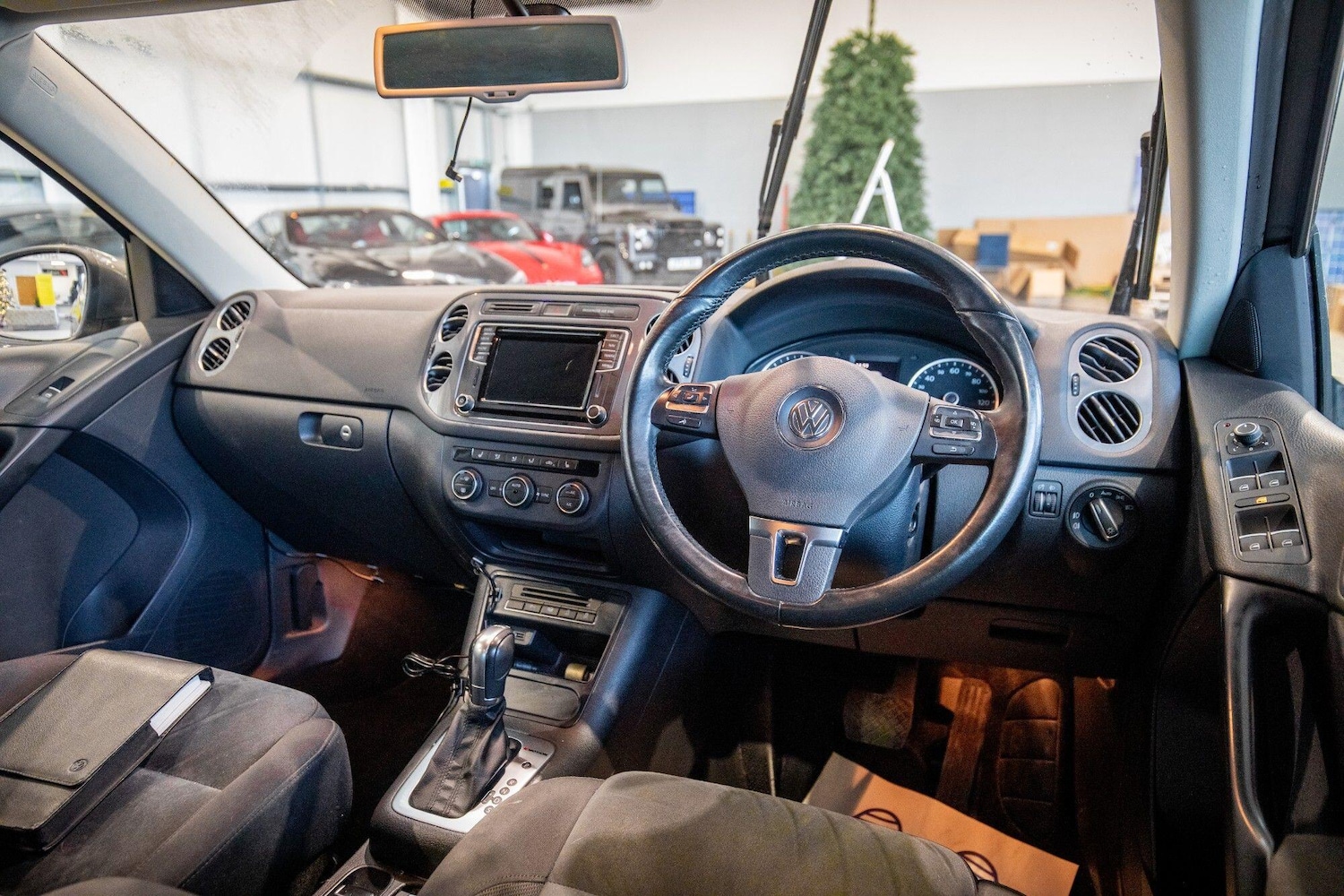 Used Volkswagen Tiguan 2015 for sale - 76823632: Photo 2