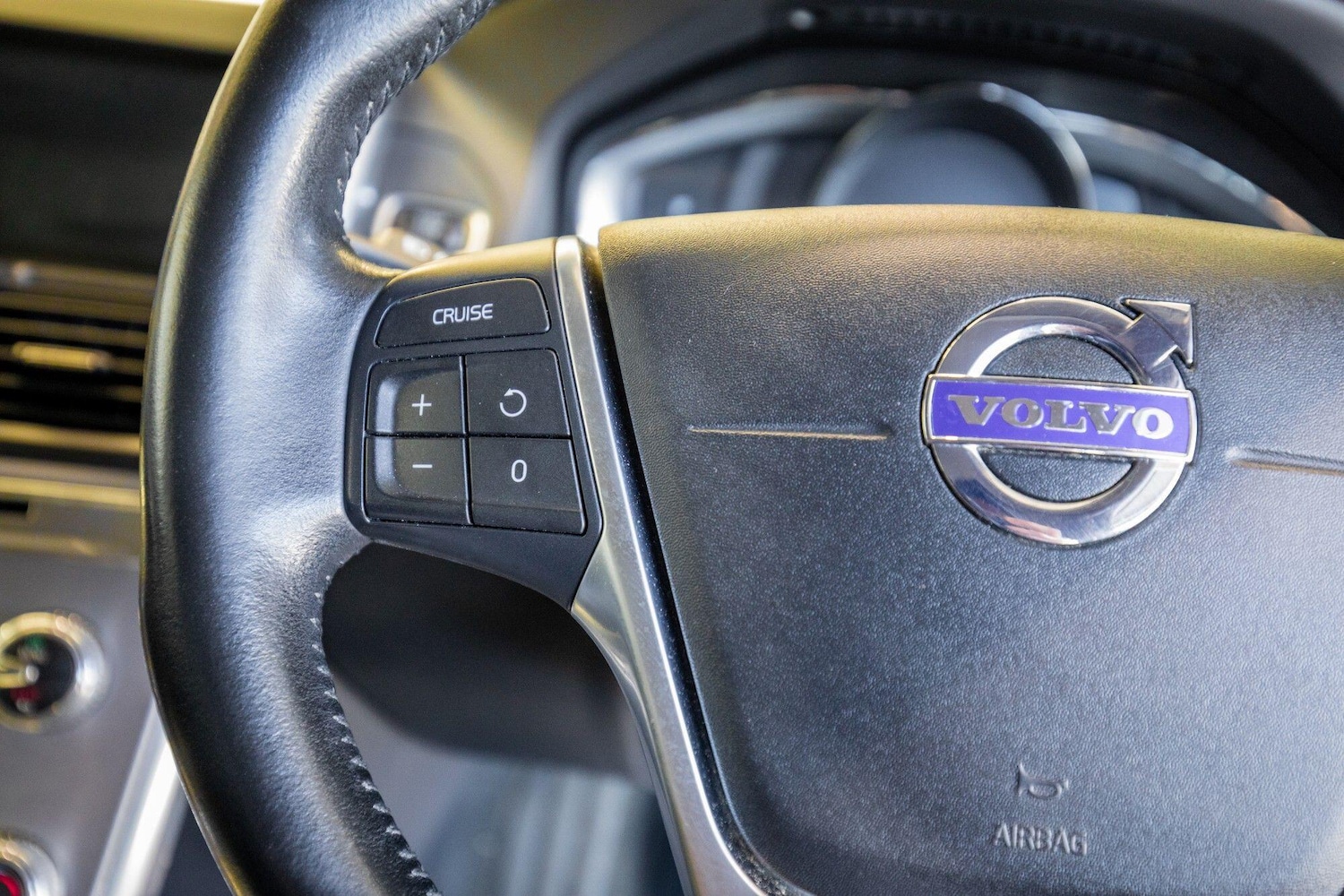 Used Volvo XC60 2017 for sale - 76823963: Photo 21