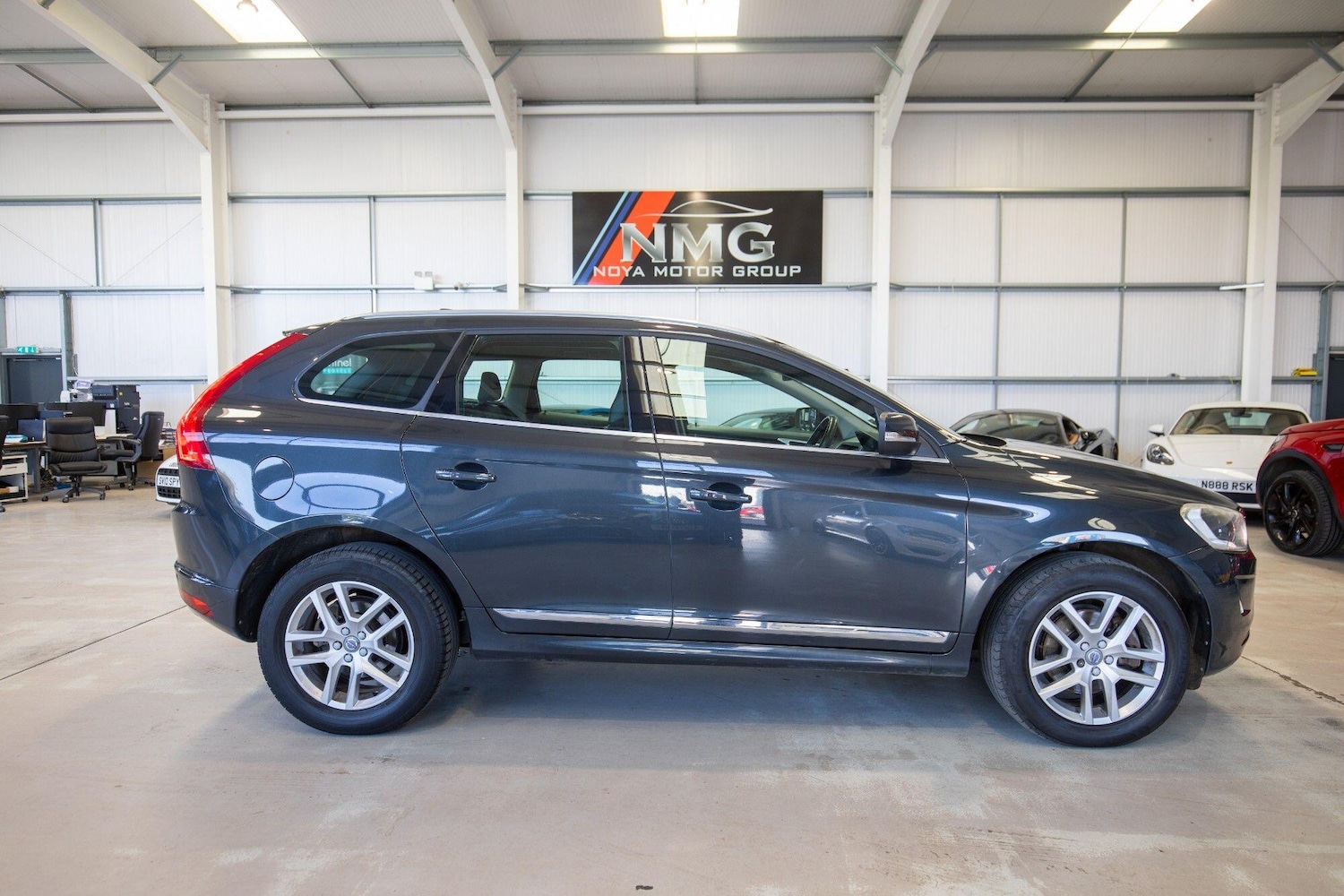 Used Volvo XC60 2017 for sale - 76823963: Photo 32