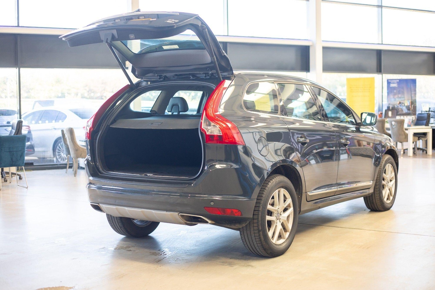 Used Volvo XC60 2017 for sale - 76823963: Photo 38